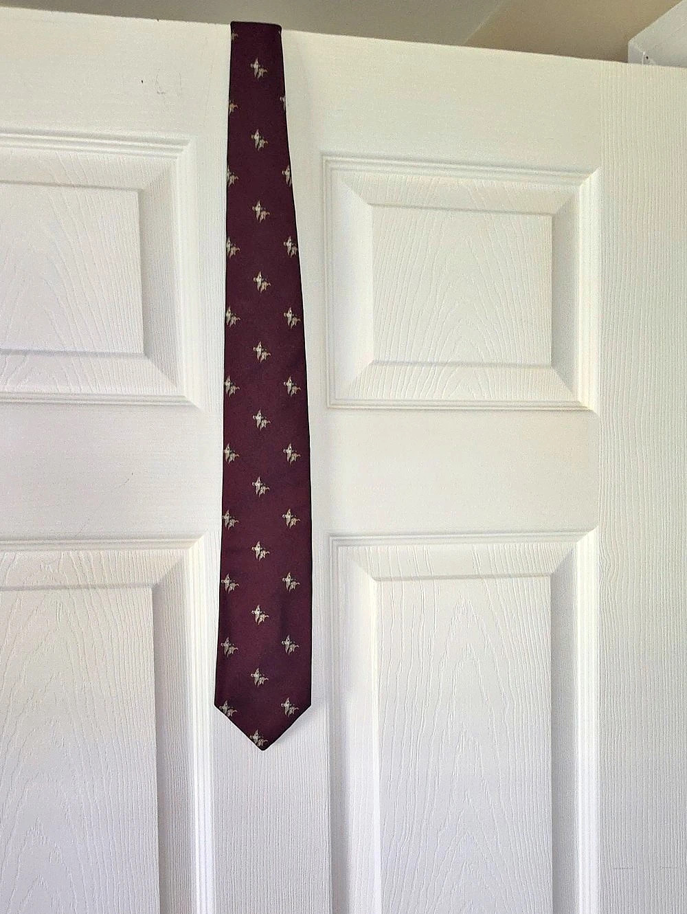Kenneth Gordon Embroidered Burgundy Tie